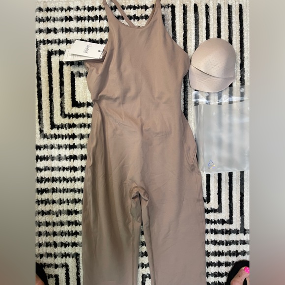 Bombshell Sportswear bombshell bunny bodysuit in clay size LARGE NWT - Picture 7 of 10